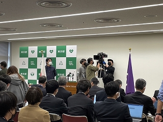フィクサー2 撮影風景 記者会見場1