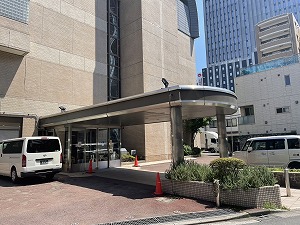 4庁舎外観