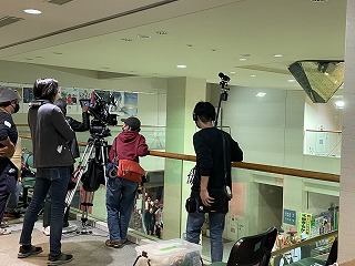 第4庁舎ロビー ゆとりですがなにか撮影風景2